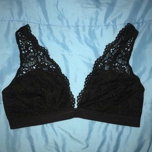 ✨2 for $20✨ NWOT Black Lace Bralette